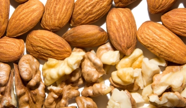 Types of Nuts and Their Advantages